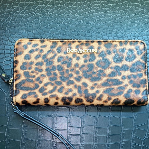 Leopard Enzo Angiolini Wallet